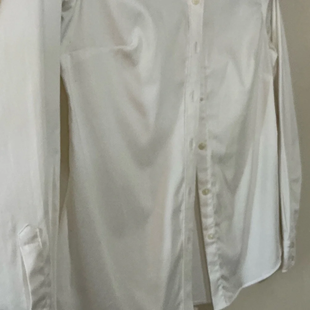 Banana republic Classic White Women’s Dress Shirt - Long Sleeve